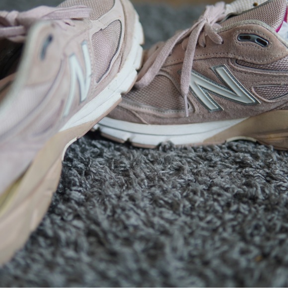 New Balance Men’s 990v4 Light Pink!! - Picture 3 of 9